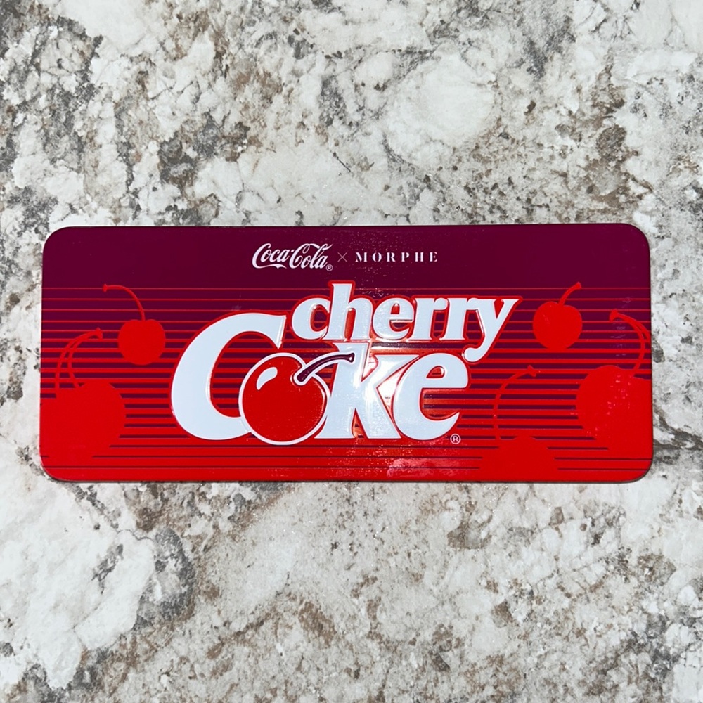 Coca - Cola X Morphe eye shadow Palette